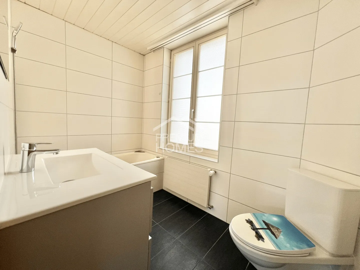 Renovated apartment in a central location - Photo 5 of 6