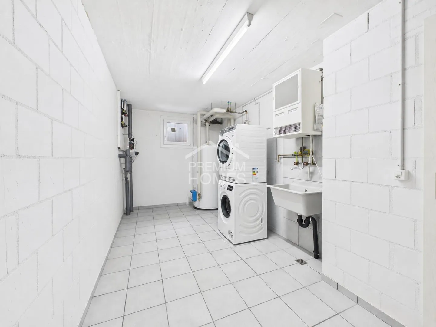 Charming Family Home with Garden - Photo 13 of 13