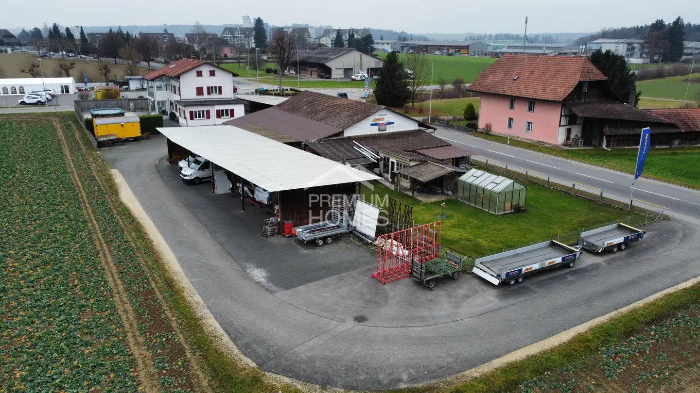 Seltene Kombination aus Gewerbe und Wohnen - Foto 2 von 13