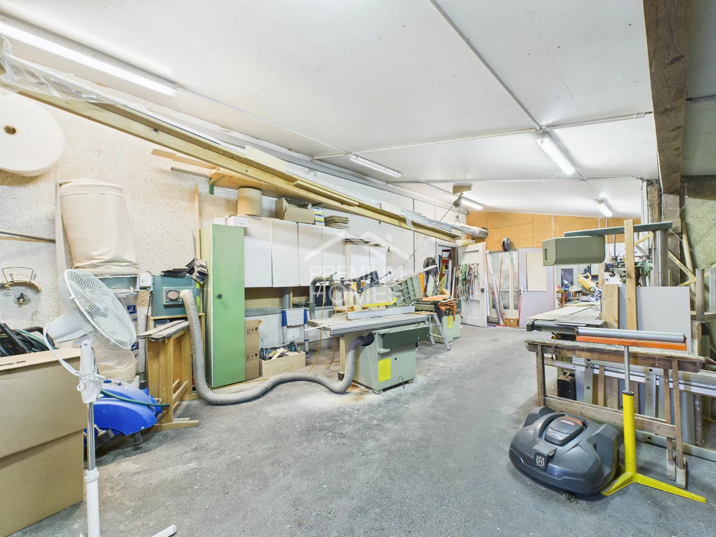 Grosszügige Gewerbeliegenschaft mit Wohnhaus - Foto 3 von 13