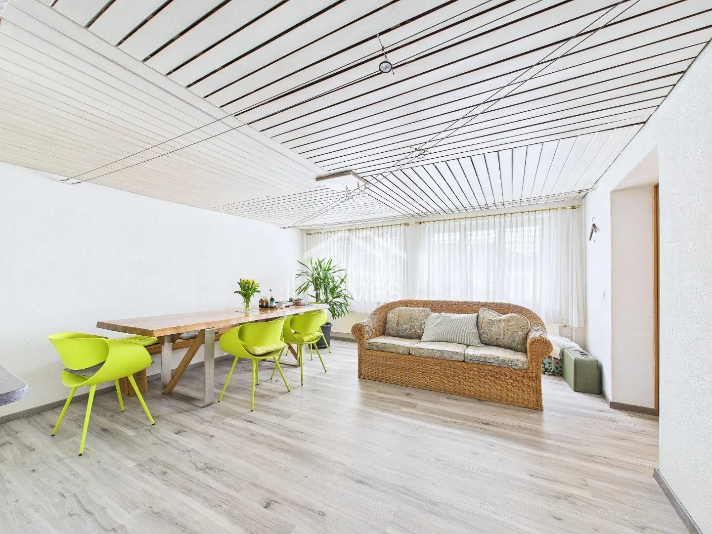 GIGANTIC SPACE IN BEAUTIFUL KLETTGAU - Photo 2 of 8