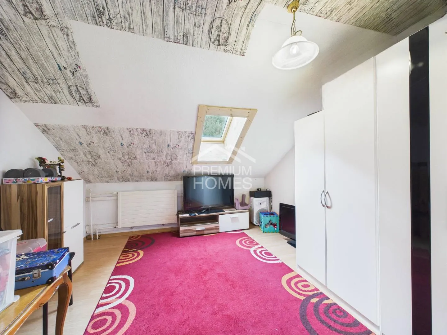 Welcome to your new home? Charming, modernized duplex - Photo 8 of 13