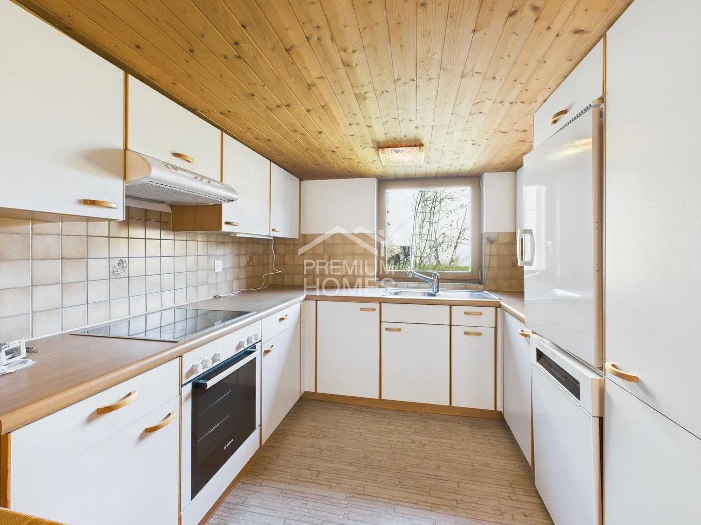 Mehrfamilienhaus in zentraler Lage - Foto 11 von 11