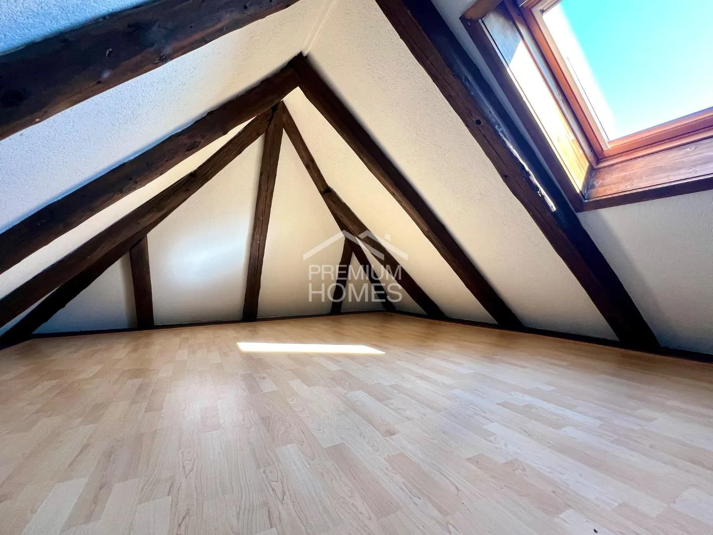 Rarità con vista: Casa plurifamiliare con riserva di terreno e vista montagna - Foto 10 di 13