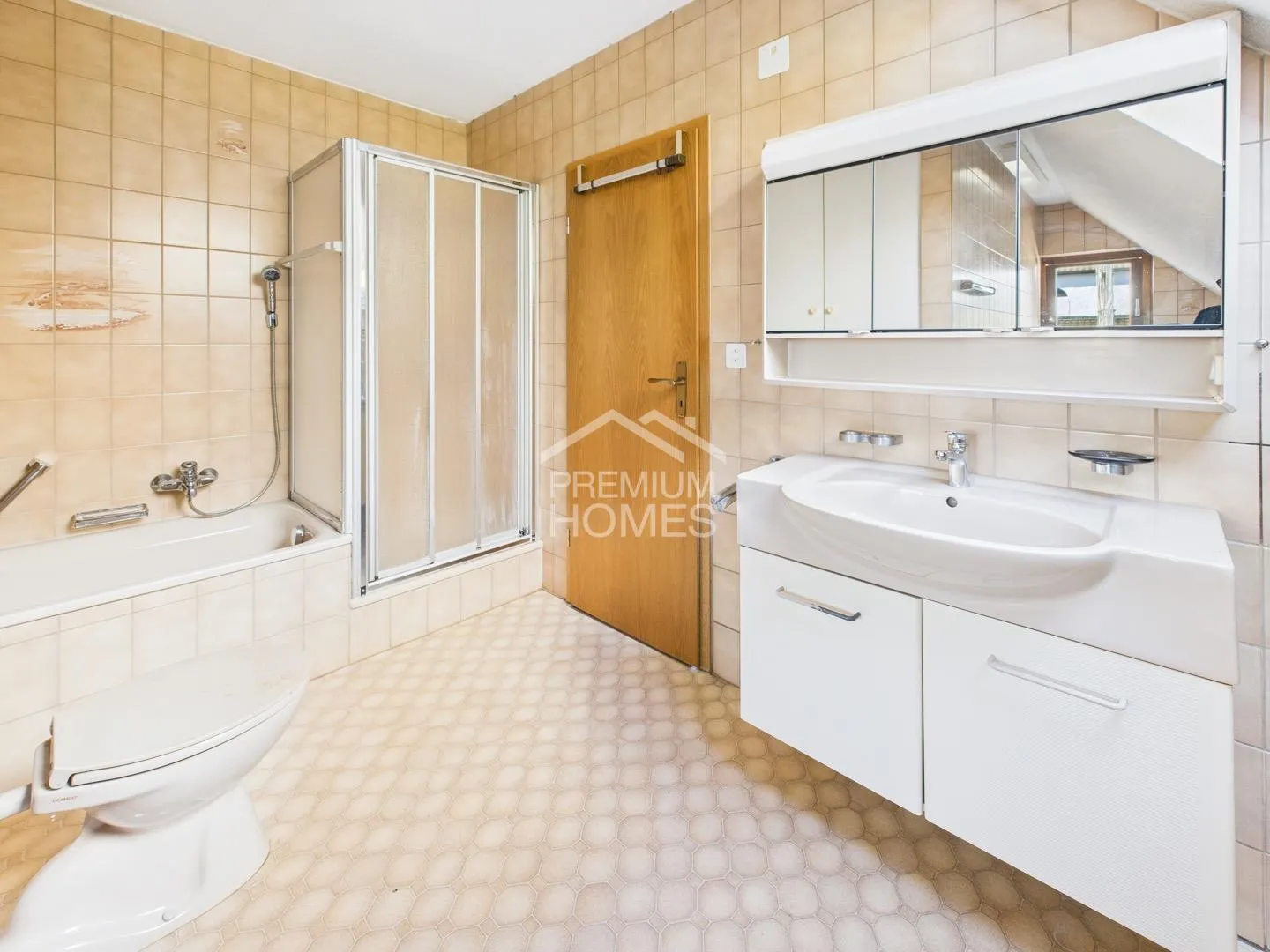 Mehrfamilienhaus in zentraler Lage - Foto 4 von 11