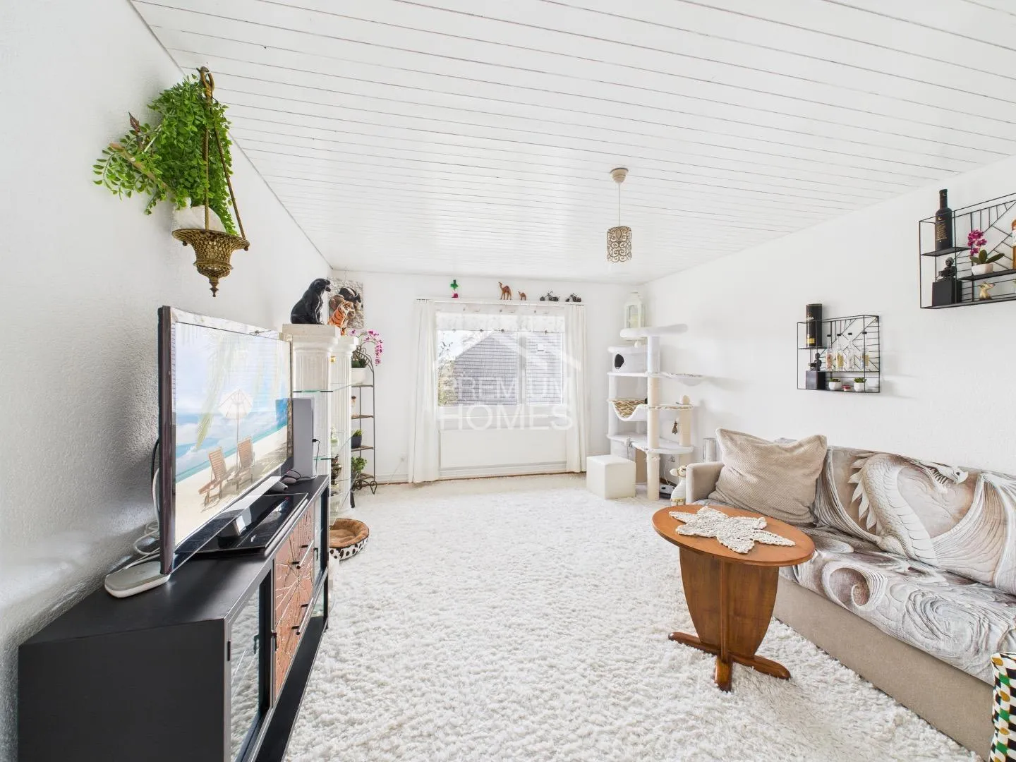 Propriété d'investissement entièrement louée dans un emplacement privilégié - Photo 2 sur 12