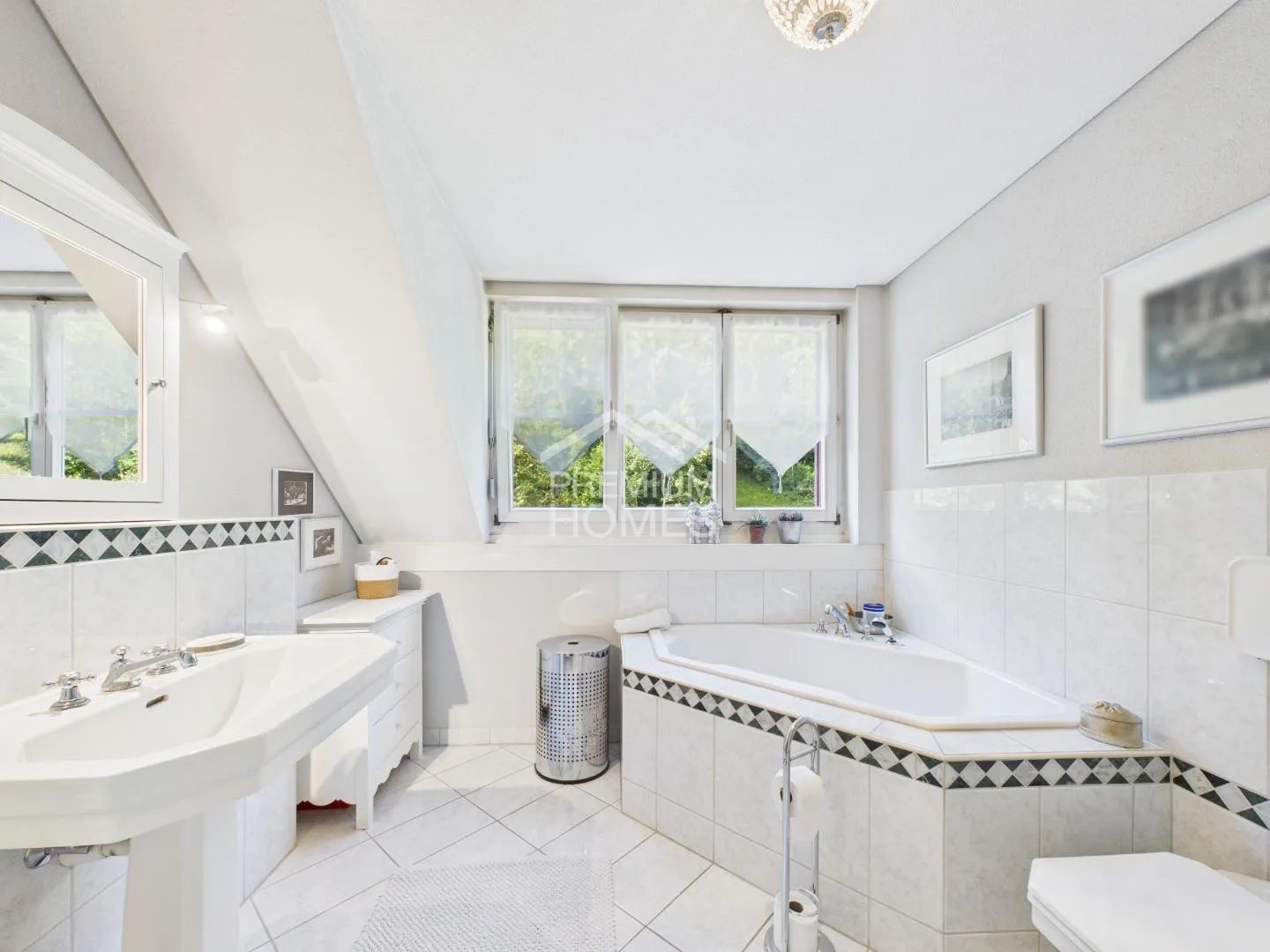 Vielseitiges Wohnen mit Charme, Qualität und Naturanschluss - Foto 7 von 9