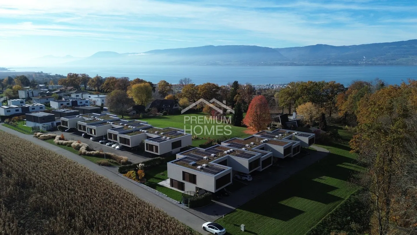 Moderne Architektur und ungehinderte Aussicht - Foto 2 von 13