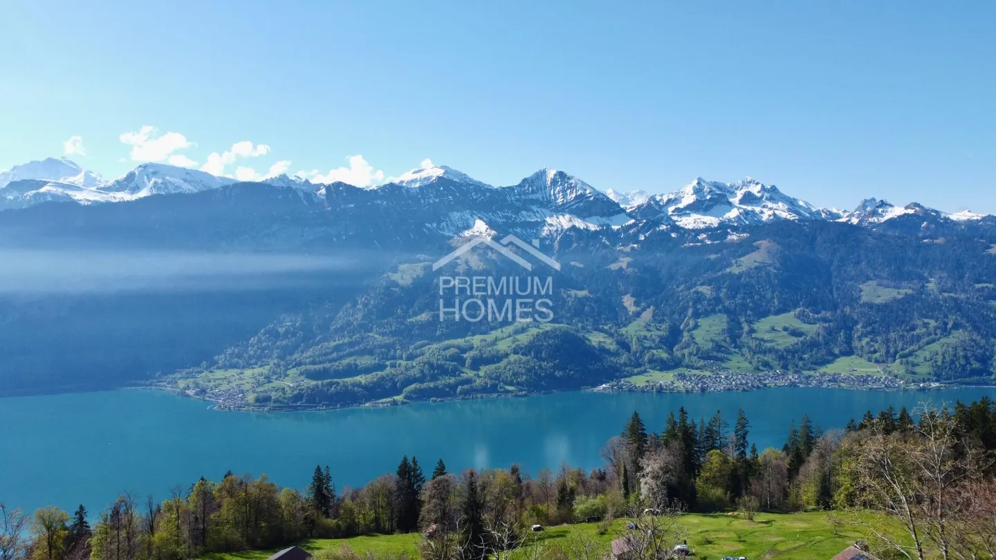 Fascinazione pura! - Terreno edificabile unico con vista sulle montagne e sul lago! - Foto 1 di 6