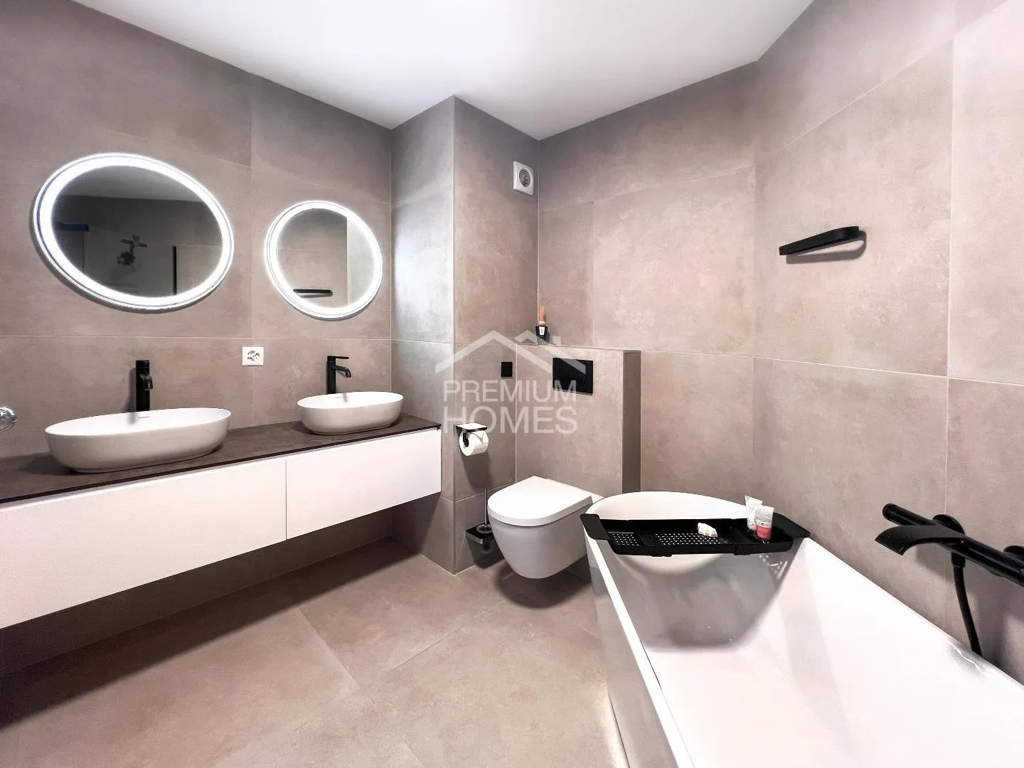 MES PROPRES QUATRE MURS - Photo 6 sur 6