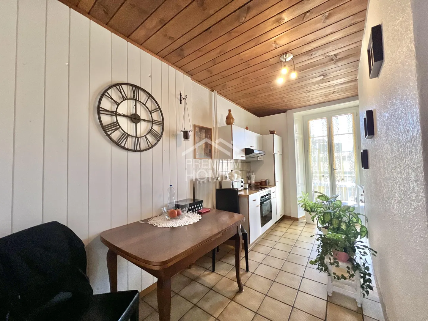 Jewel in the center of La Chaux-de-Fonds with excellent mortgage! - Photo 5 of 6