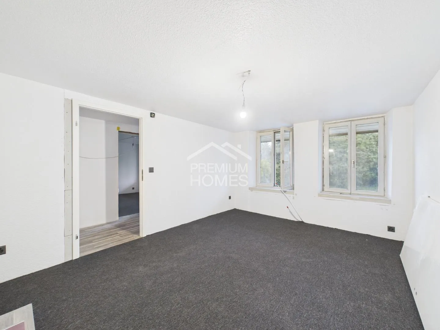 Versatile multi-family house with expansion potential and approved extension - Photo 10 of 12