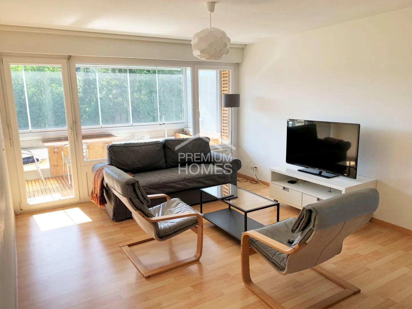 Spacious apartment at a bargain price - Photo 3 of 3