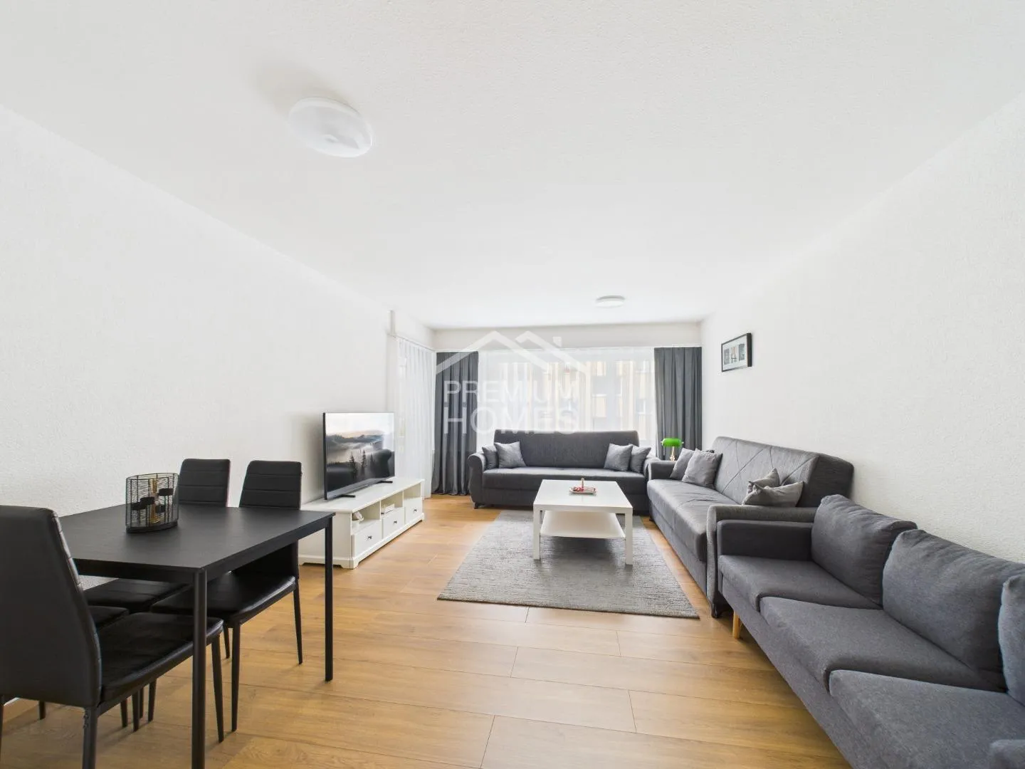 Move in, dive in, feel at home - Photo 1 of 6