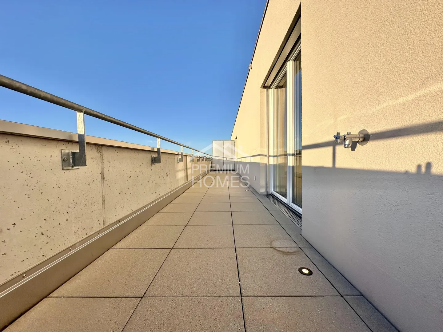 Appartamento attico moderno disponibile dal 01.04.2026! - Foto 3 di 10