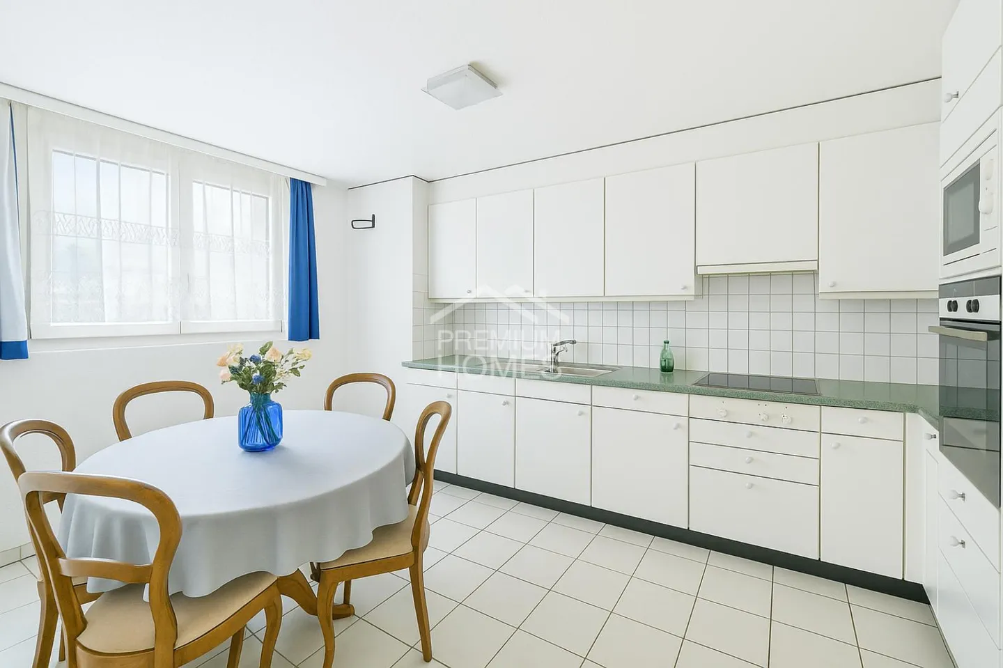 My Feel-Good Oasis in Idyllic Location - Photo 3 of 7