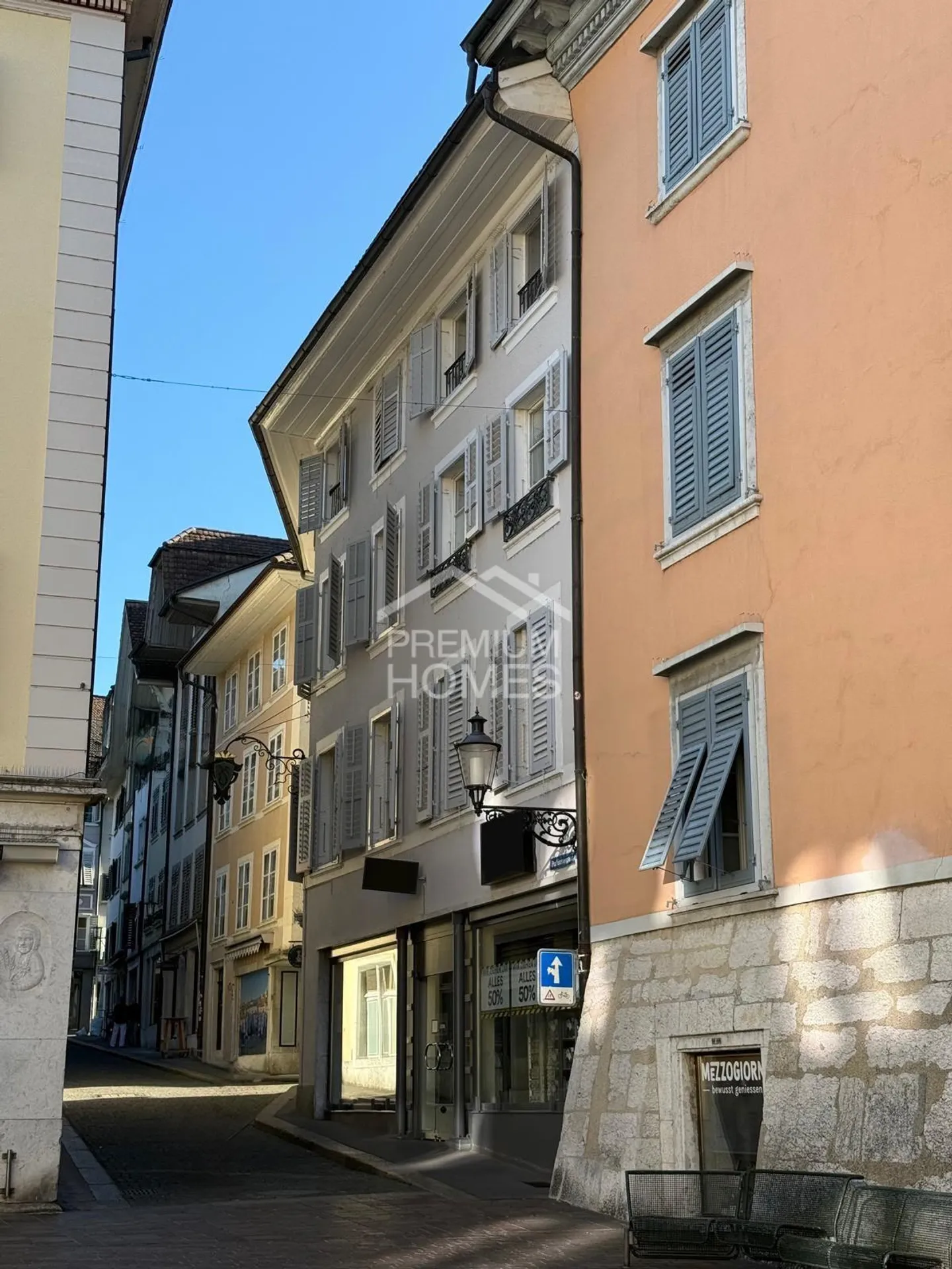 Spazio commerciale nella posizione più centrale nel cuore di Soloturno! - Foto 8 di 10