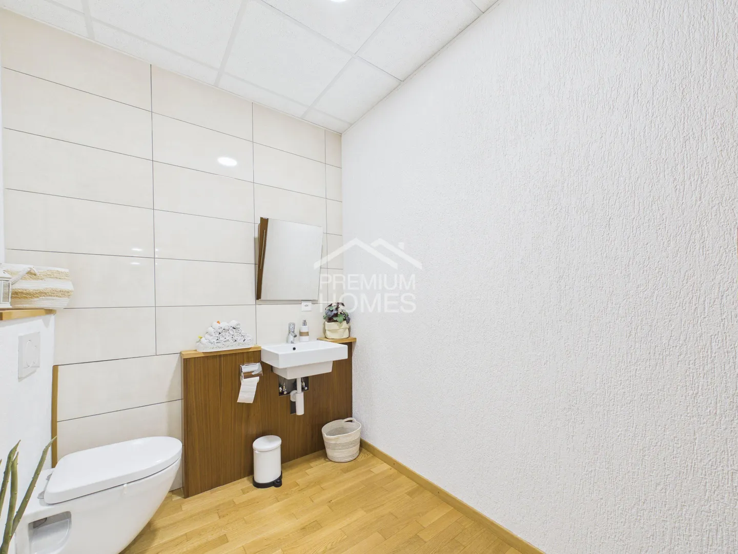 Versatile Commercial Space - Photo 8 of 11