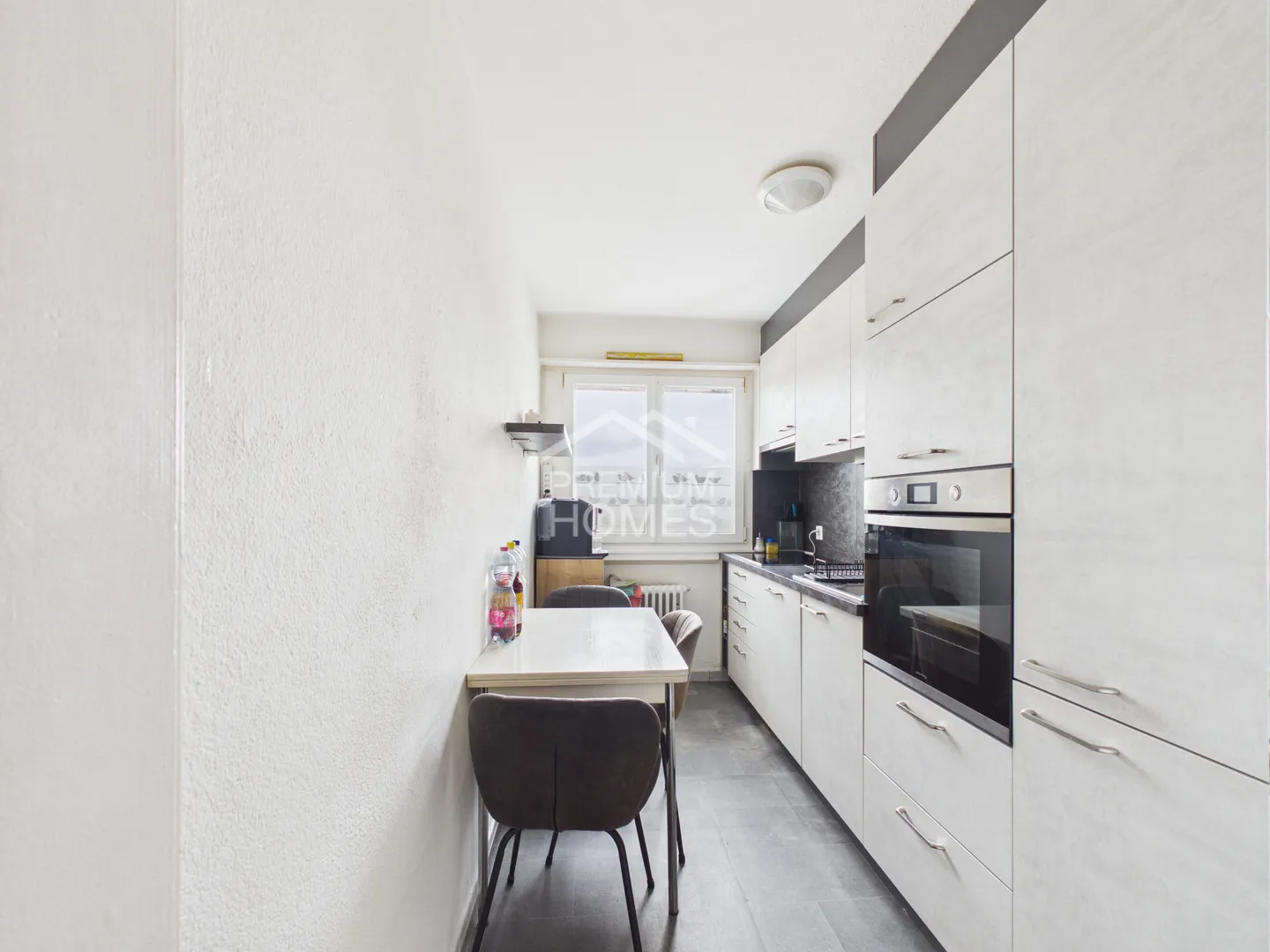 Investment with Two Apartments - Photo 6 of 7