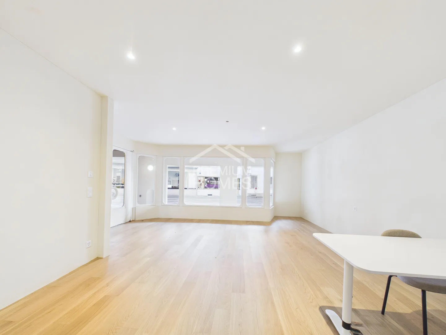 Investment property with sustainable returns - Photo 9 of 10