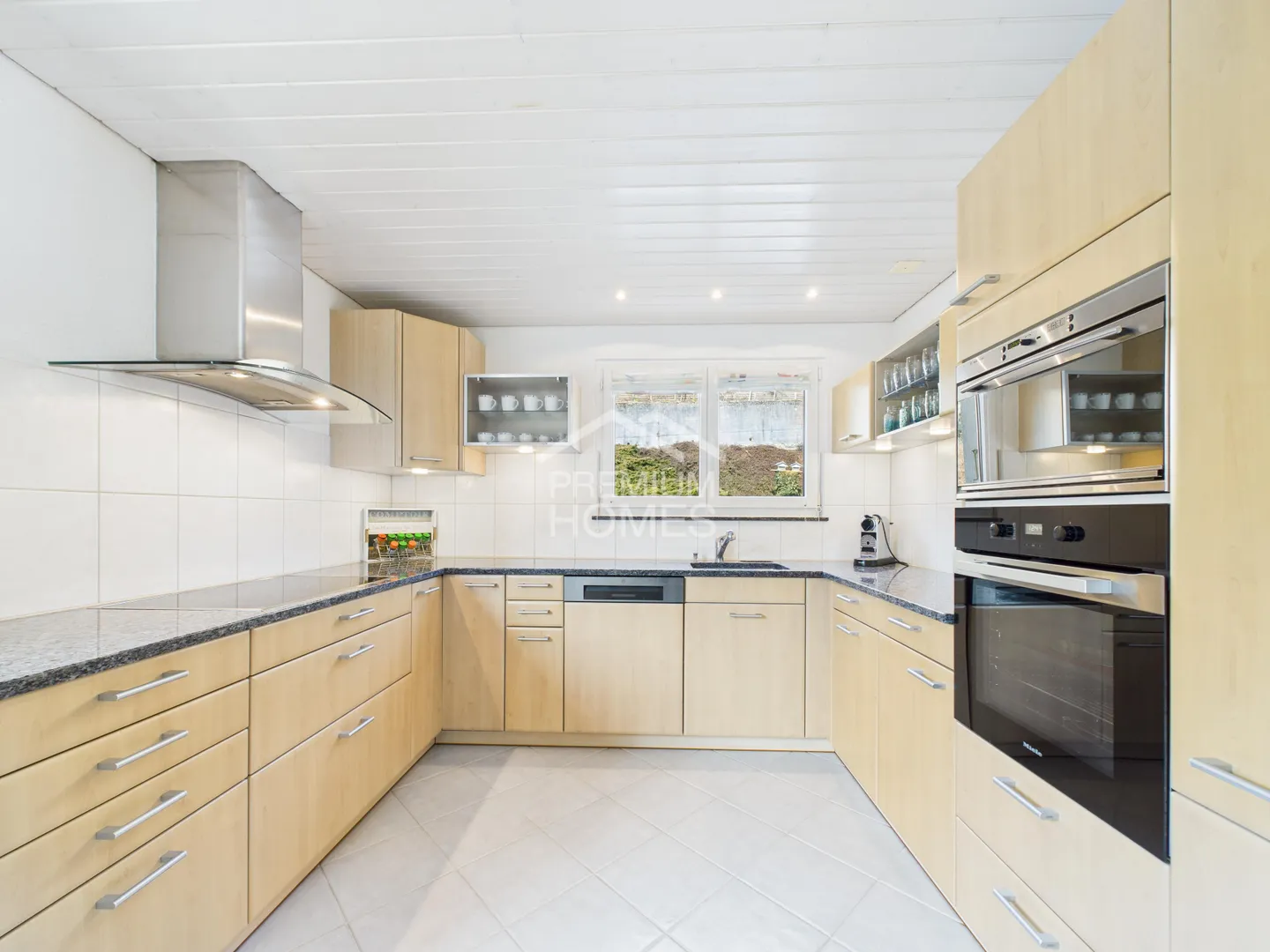 Living with space and freedom - Photo 3 of 12