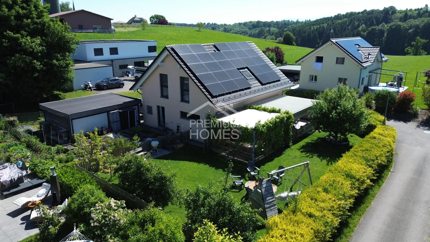 Villa familiale moderne avec grand jardin - Foto 1 von 11