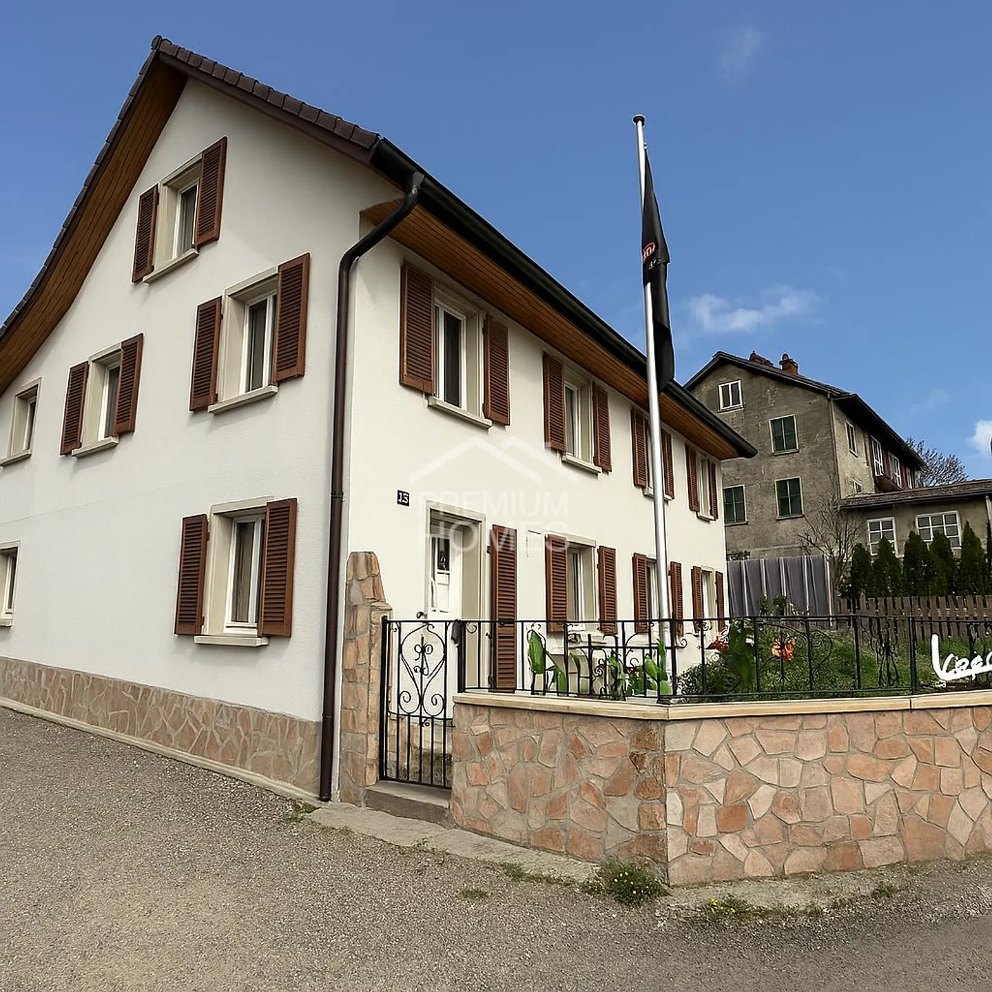 Charmantes Mehrzweckhaus - Foto 1 von 13