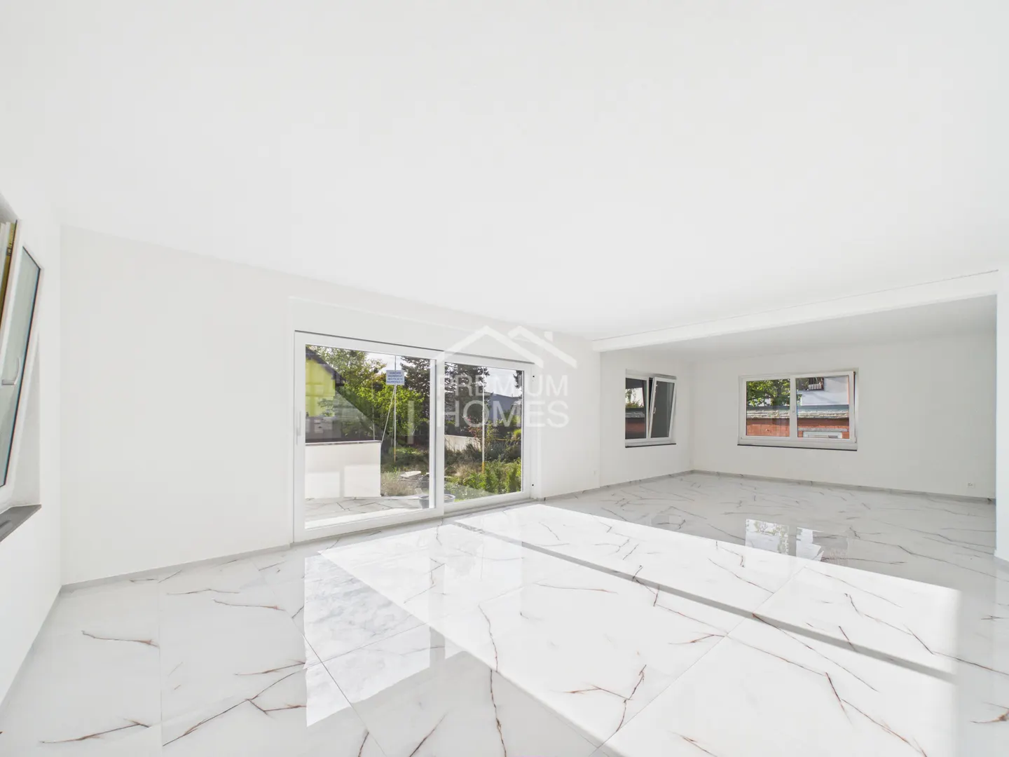 Spacious Family Home with Flexibility - Photo 2 of 11