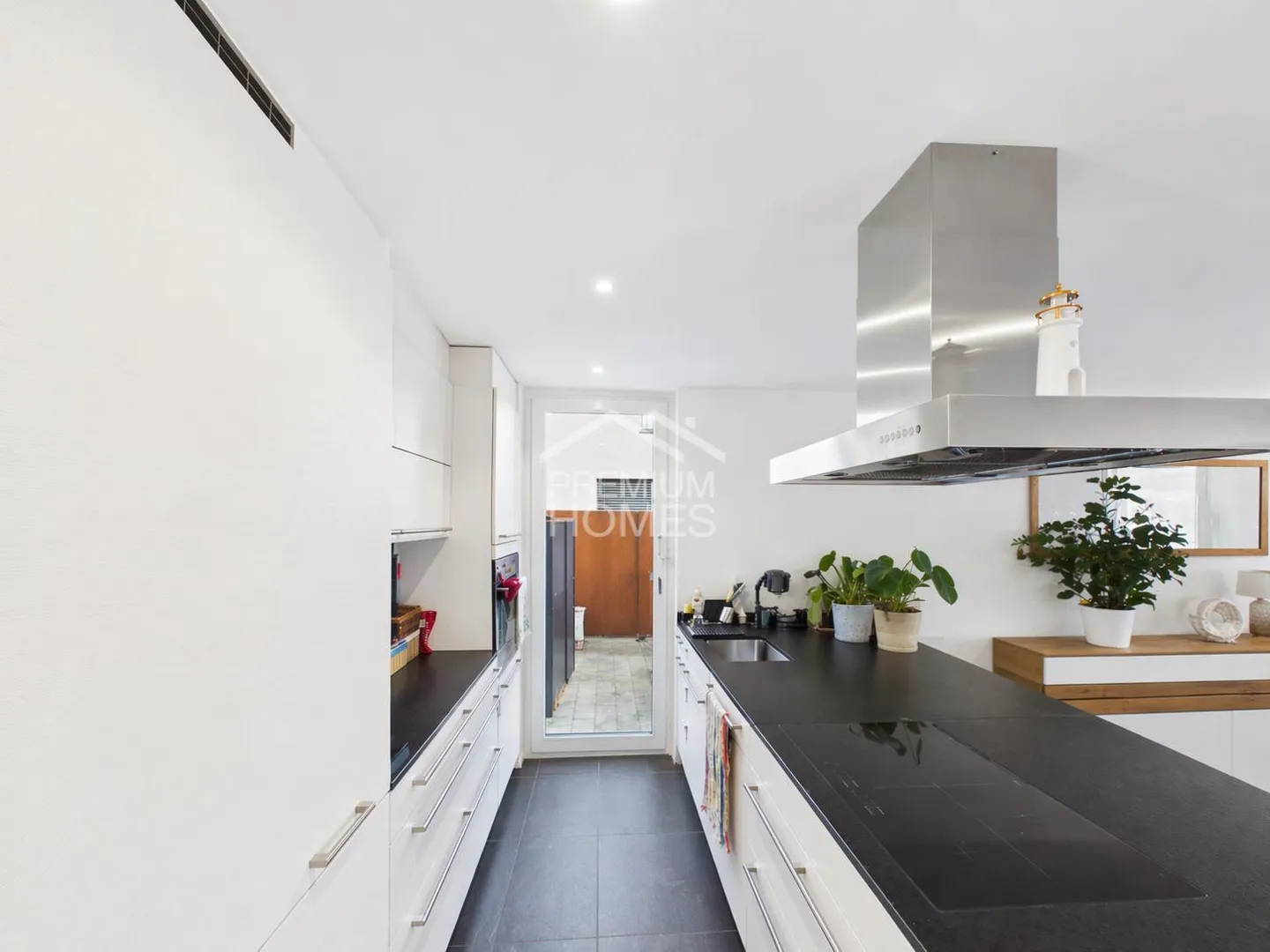 Moderne Familienhaus mit Balkon - Foto 10 von 12