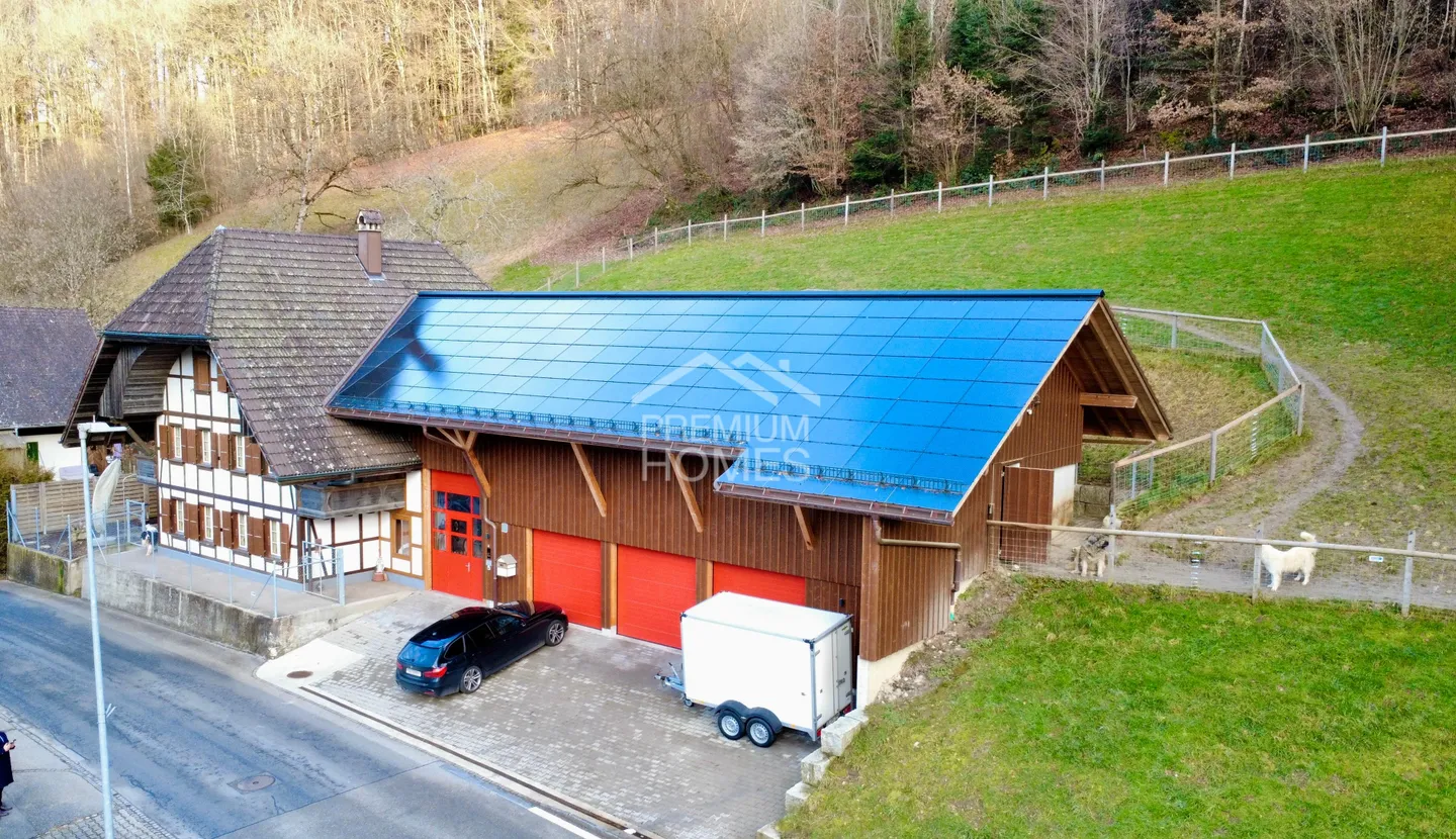 Propriété avec terrain - Idéal pour un atelier ou l'élevage d'animaux - Photo 1 sur 13