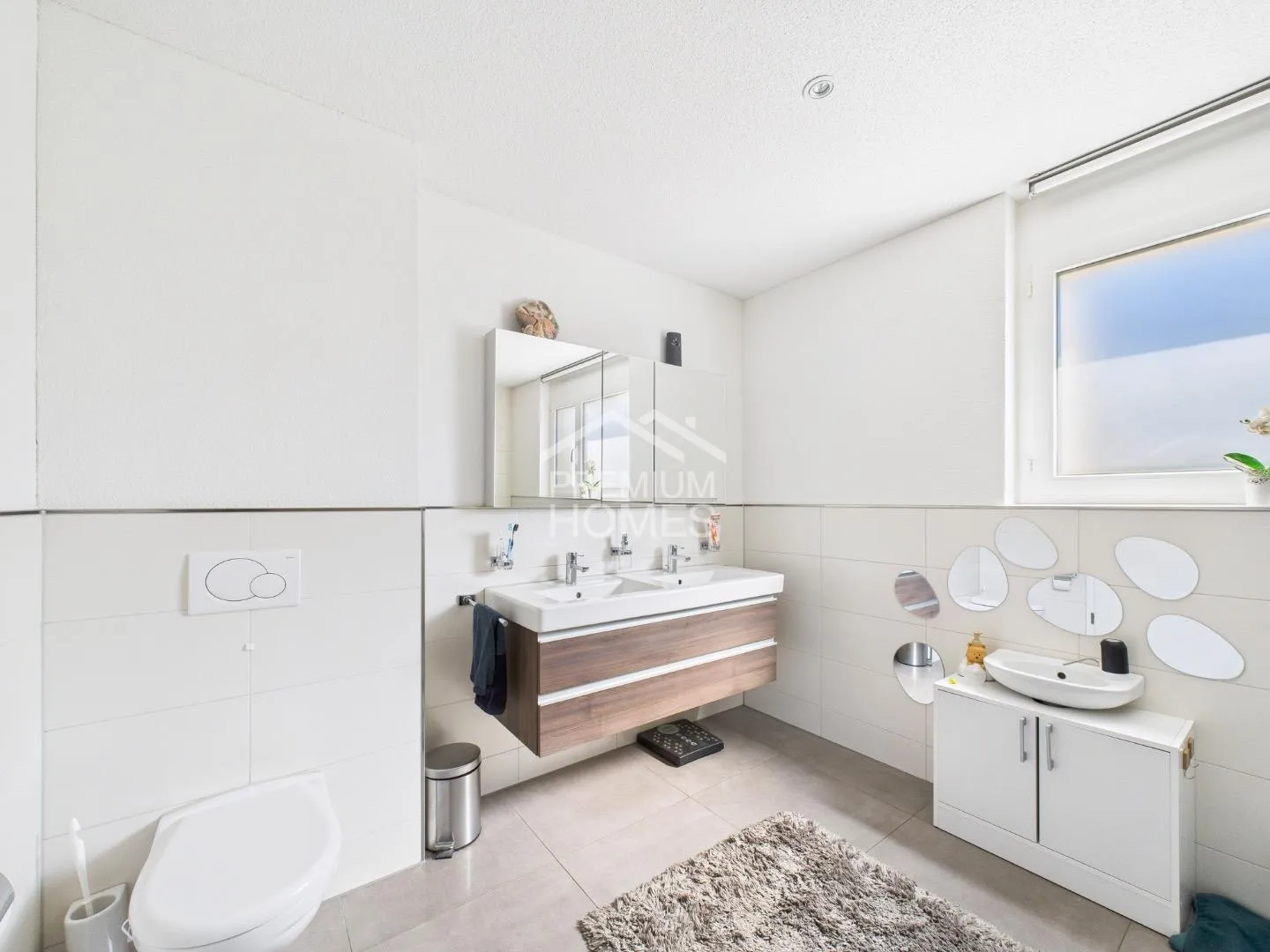 Family Dream in the Green - Photo 7 of 10