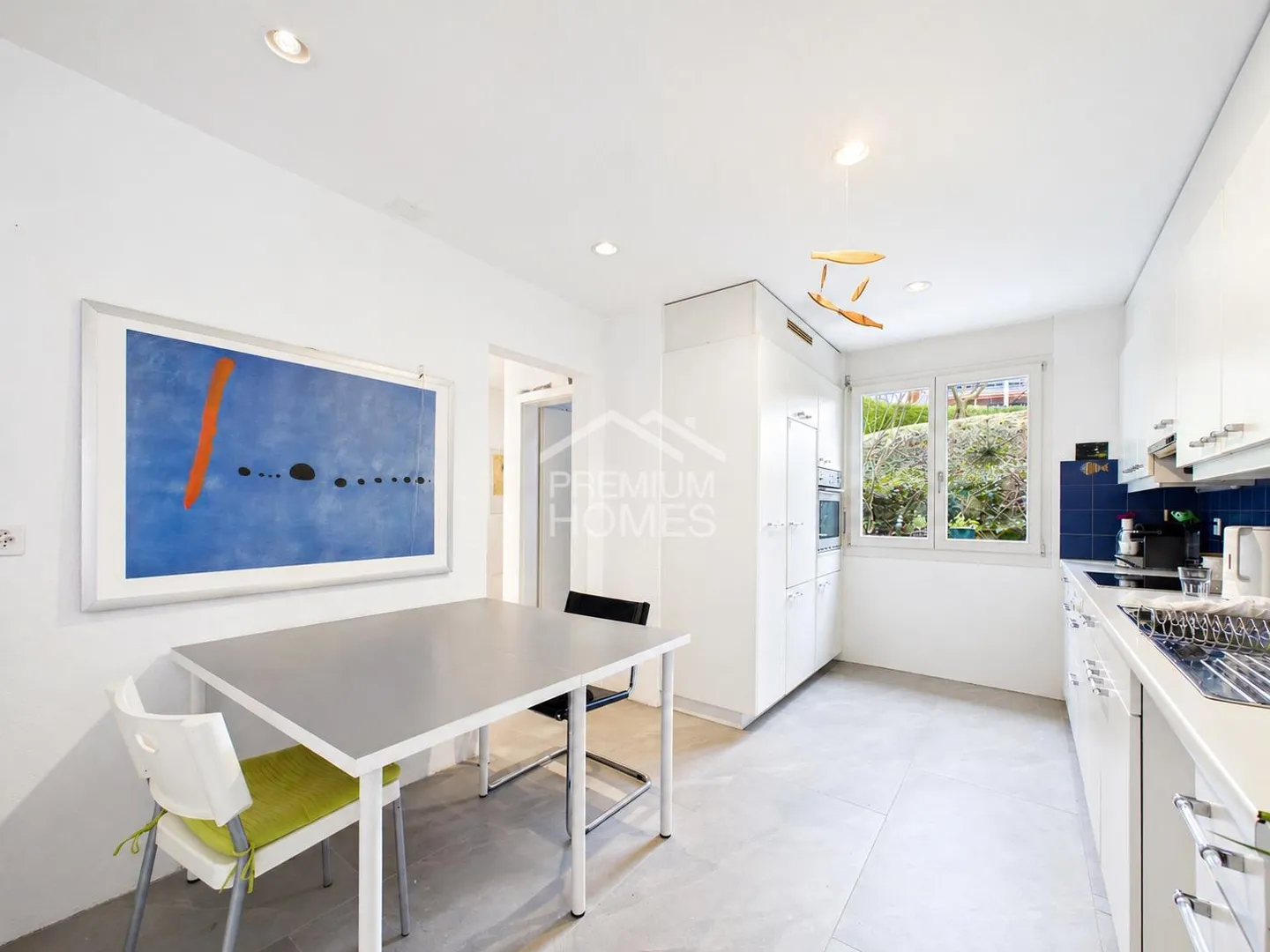 Charming Row House with Garden - Photo 3 of 13