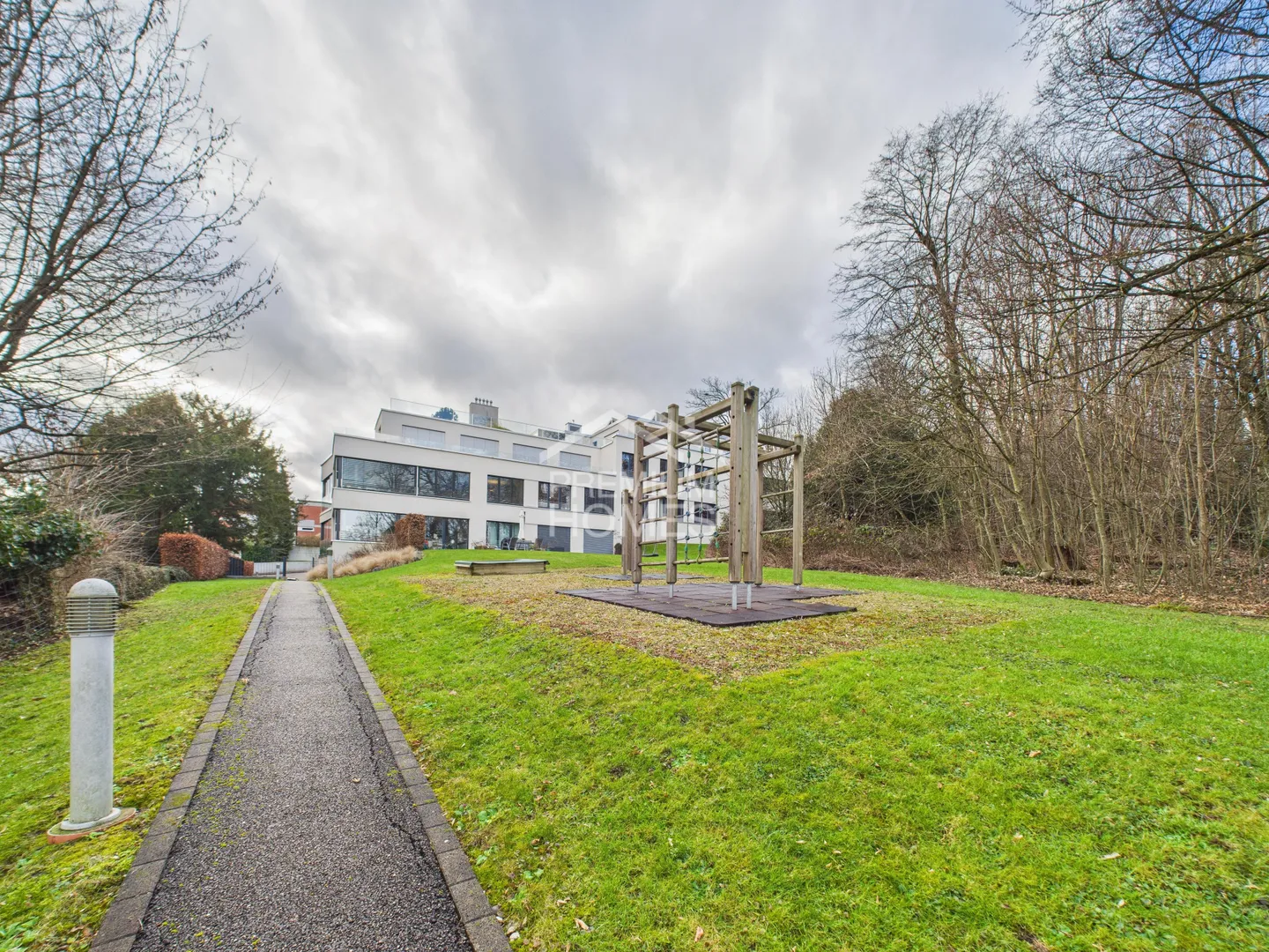 Wohnen auf höchstem Niveau - Stilvolle Luxusresidenz - Photo 11 of 13