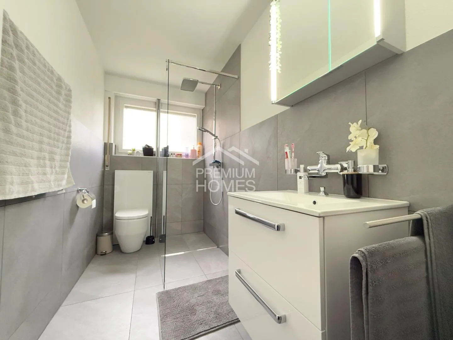 Buy today, move in tomorrow! - Photo 7 of 8