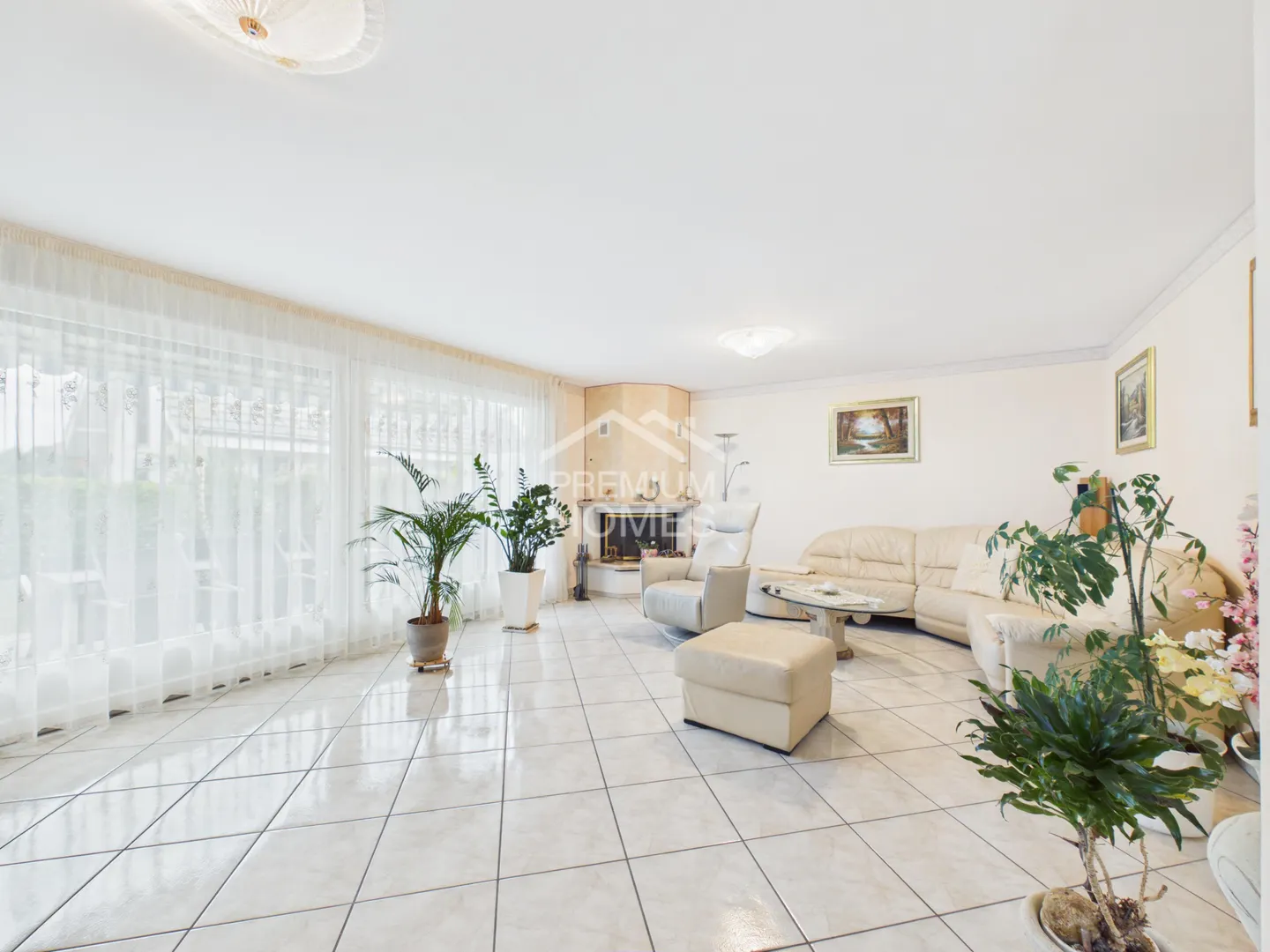 A true family paradise with charm and generous space - Photo 3 of 13