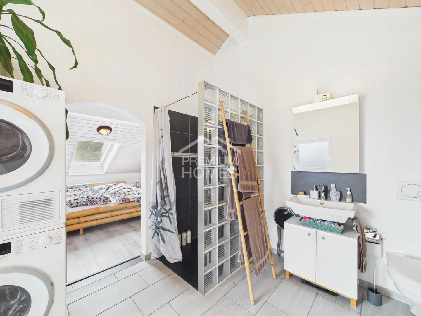 Letzte Etage in absoluter Ruhe - Foto 7 von 8