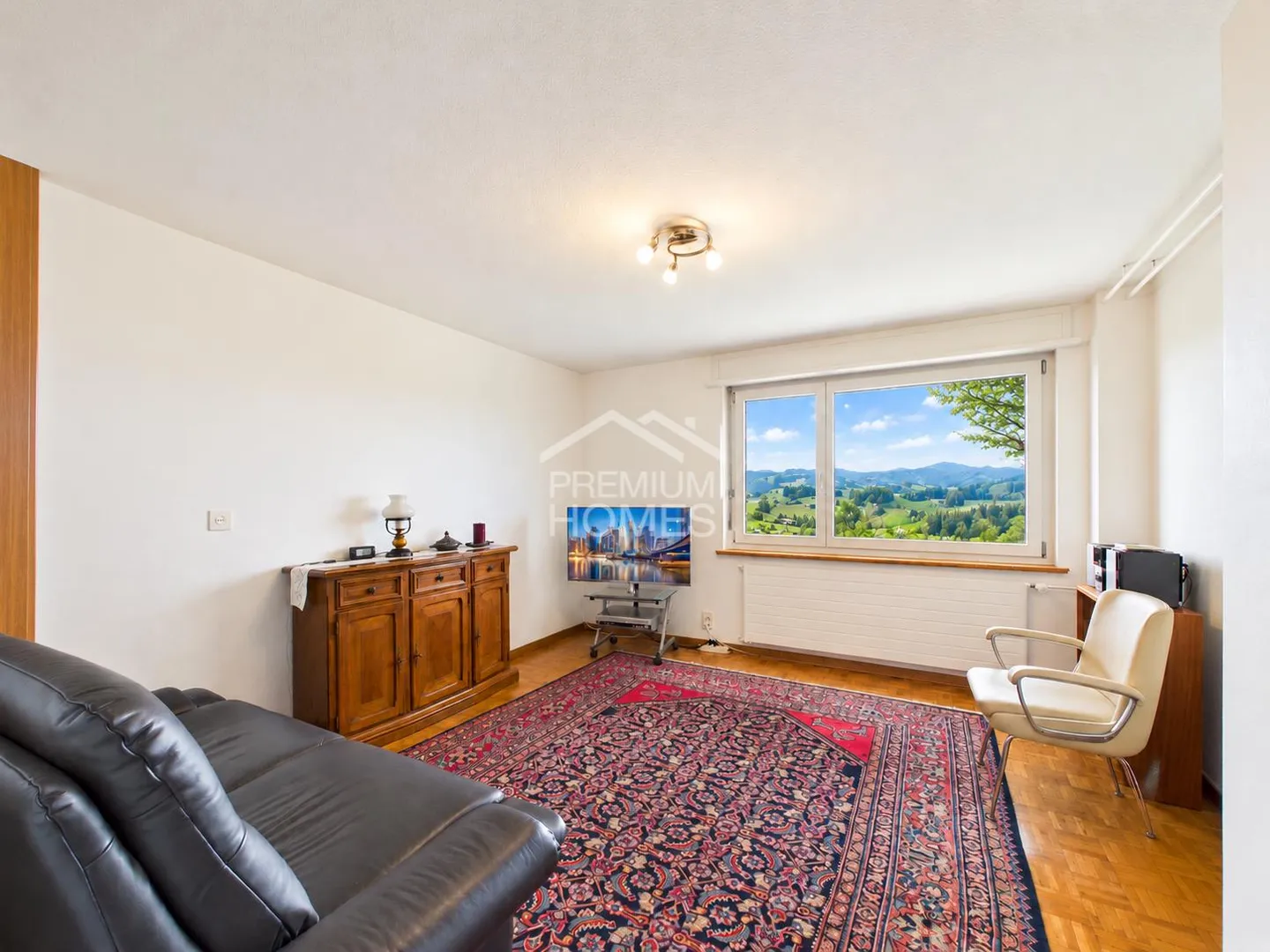 Beeindruckende Villa mit Bergblick - Foto 8 von 13