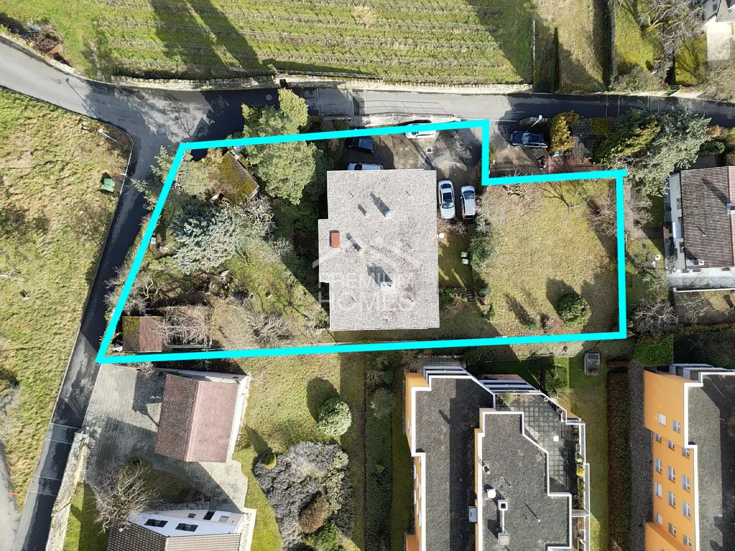 Exceptional Plot with Lake View - Photo 1 of 6