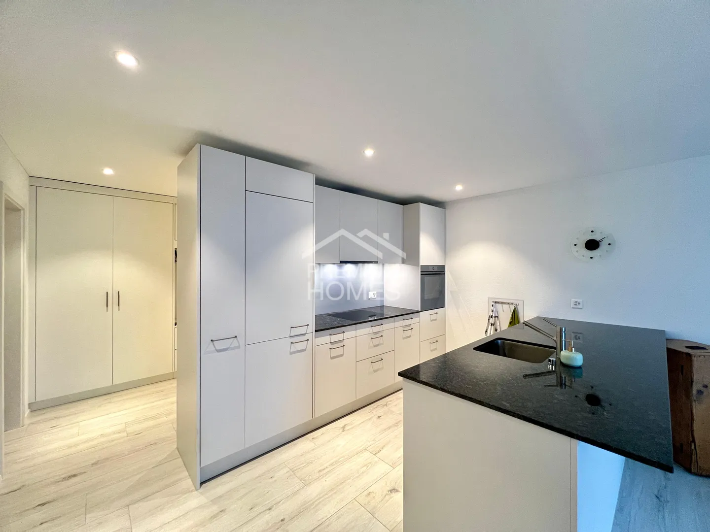 Modernes Lifestyle-Home mit Alpenpanorama - Foto 5 von 10