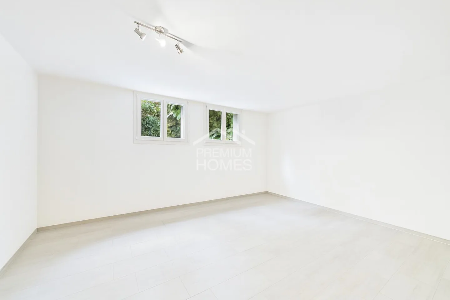 Guaranteed comfort? Exclusive dream house with pool - Photo 7 of 10