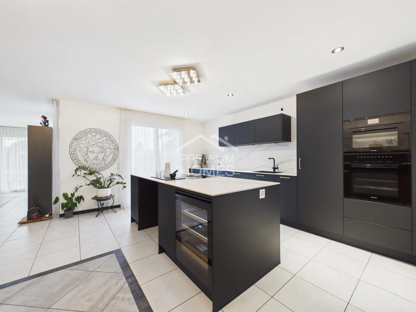 Moderne Gartenwohnung mit Weinschrank - Foto 6 von 12