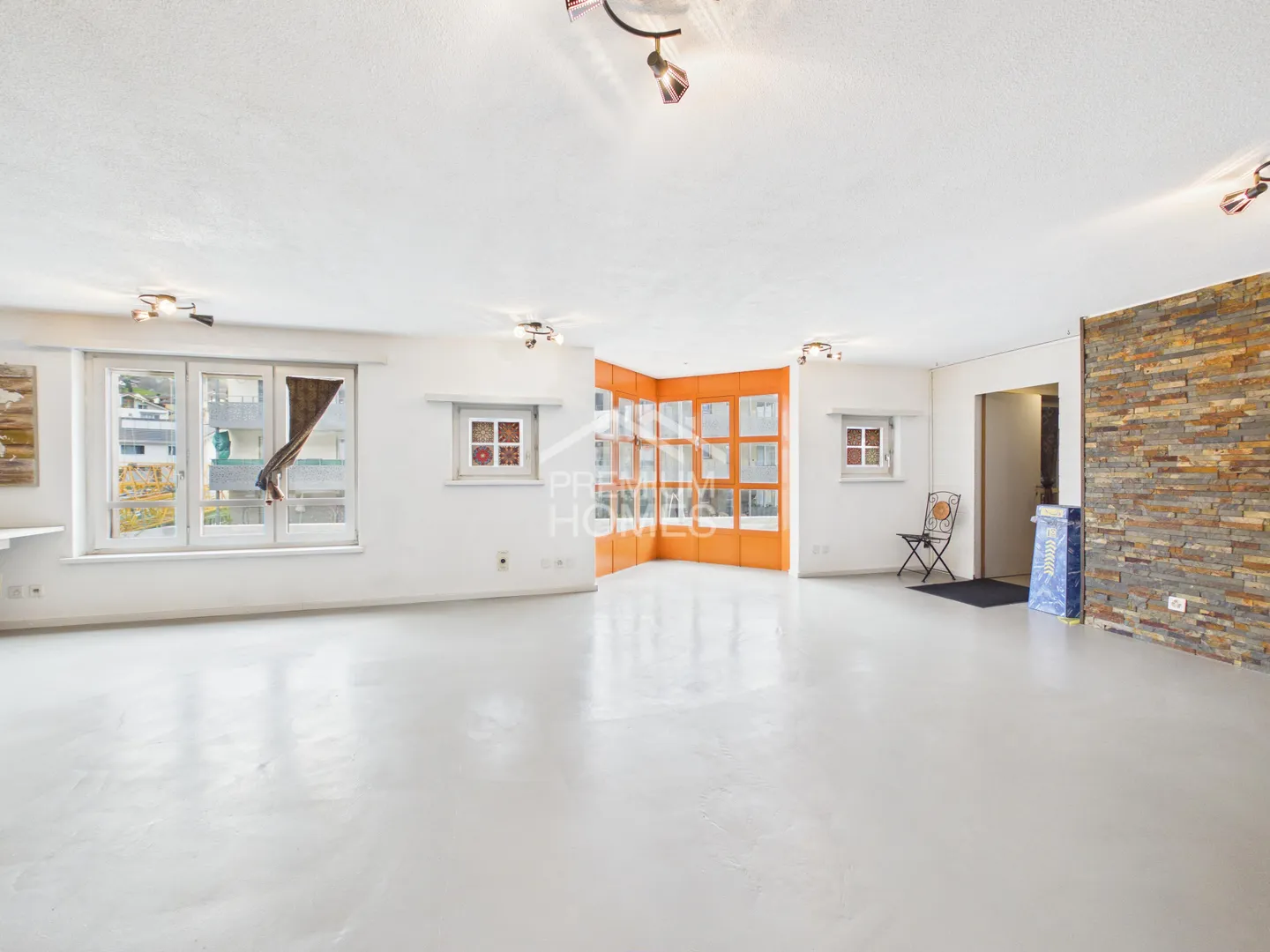 Spazio Commerciale con Potenziale Abitativo - Foto 6 di 10