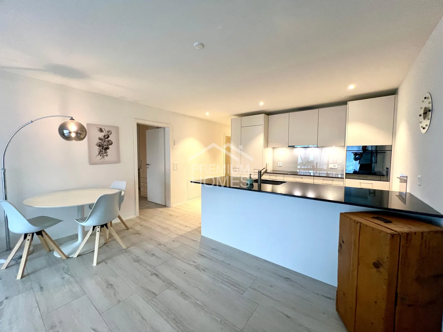 Modernes Lifestyle-Home mit Alpenpanorama - Foto 4 von 10