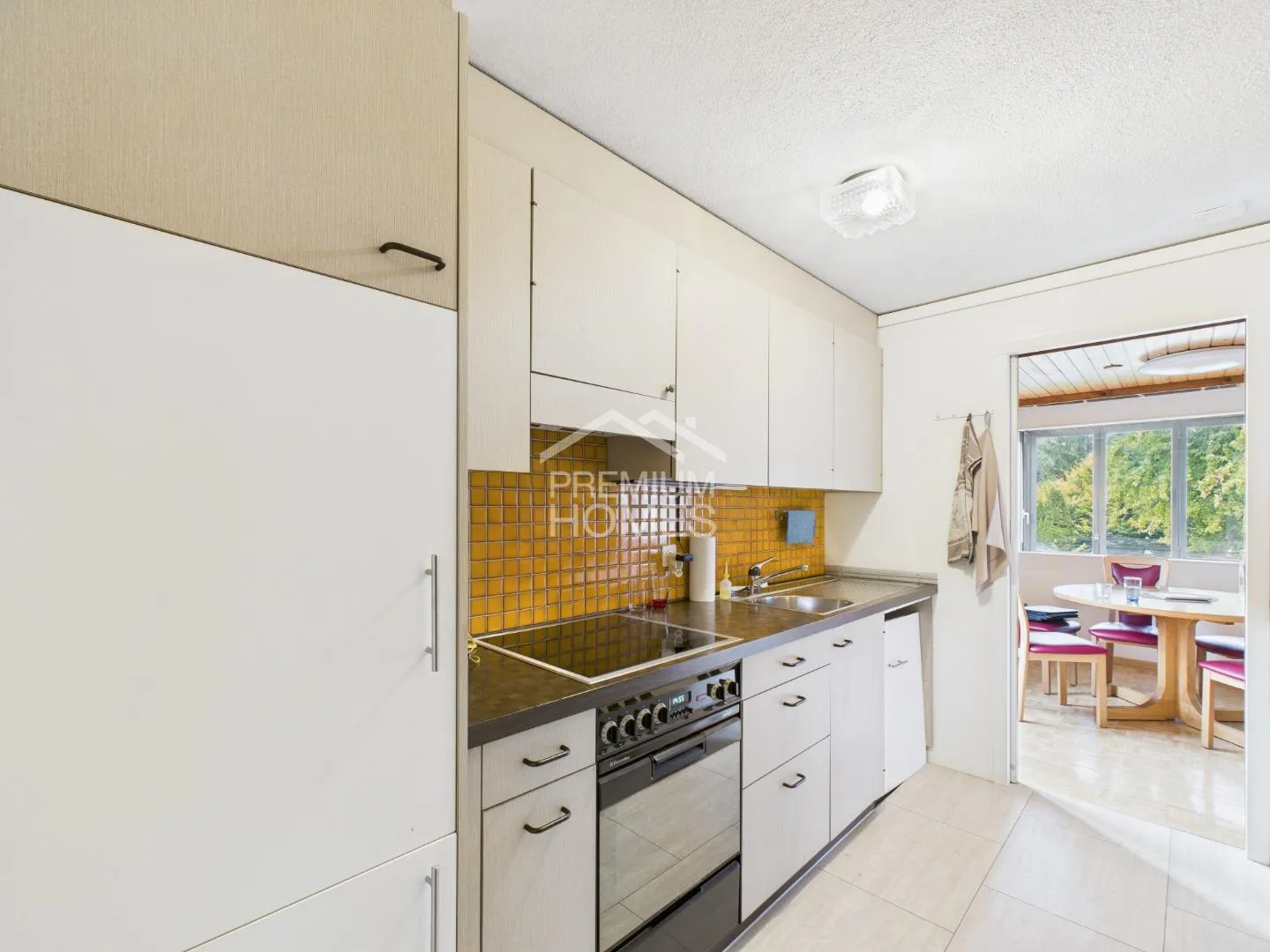 Sunny residential gem near Aare - ideal for families and investors - Photo 3 of 8