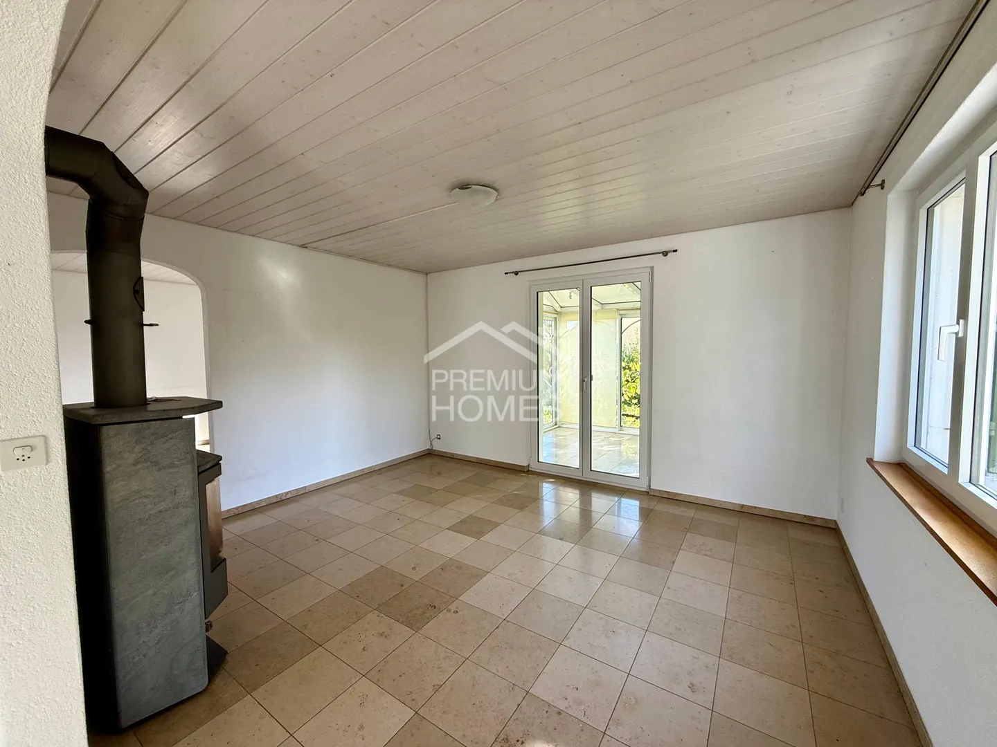 Charming single-family house for temporary rent!! - Photo 3 of 13