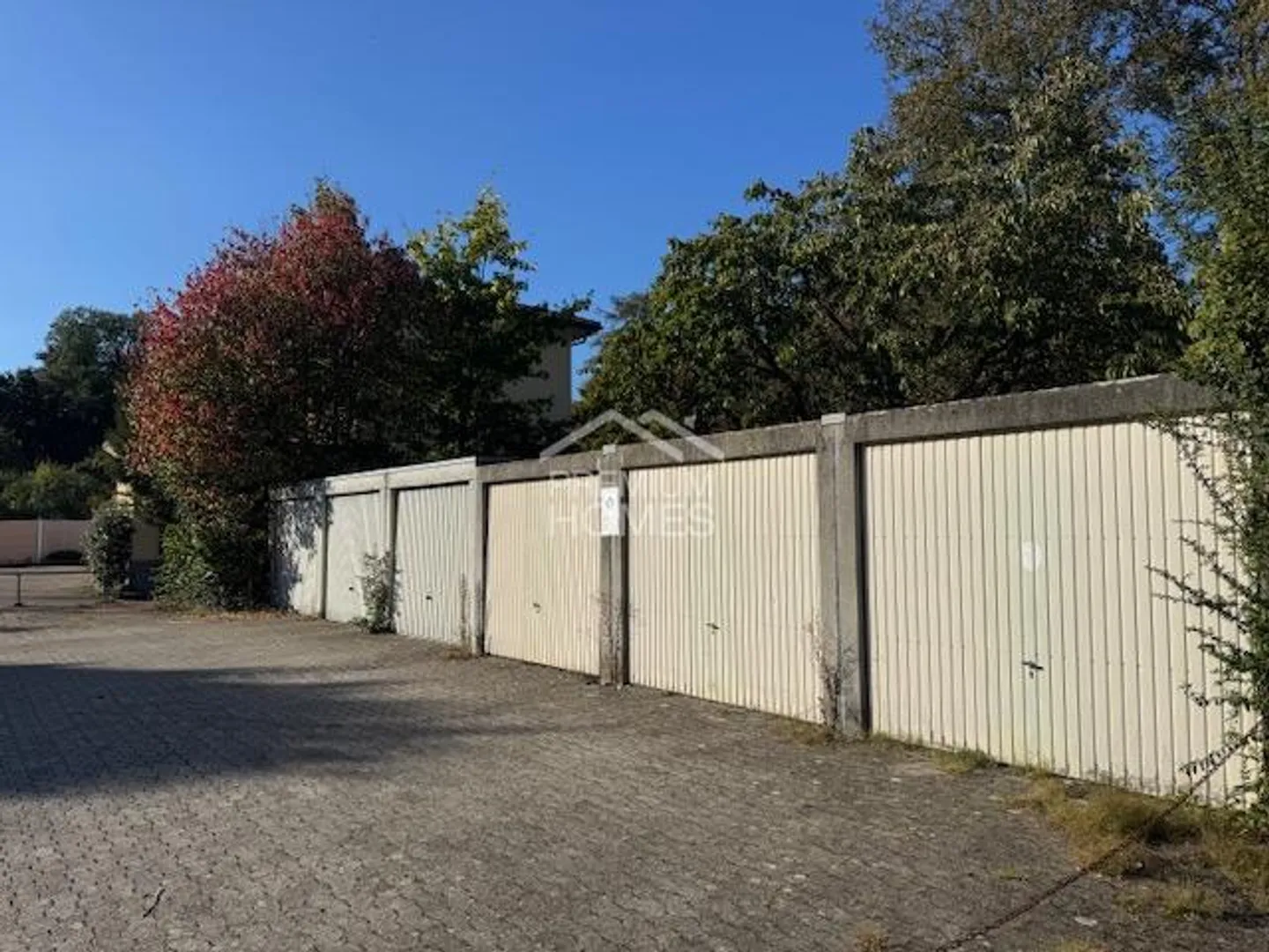 Garage box for rent - Photo 1 of 1