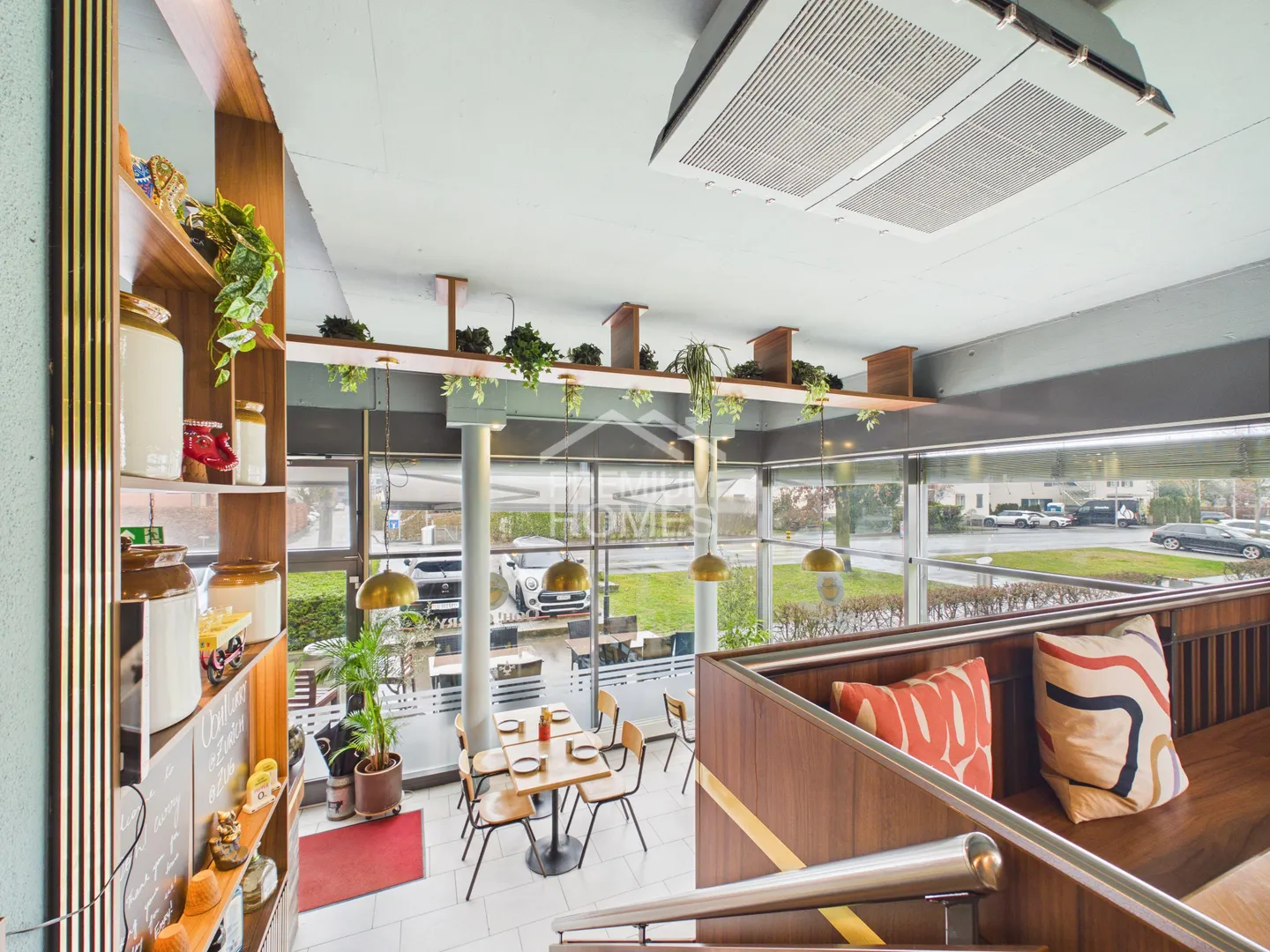 Flexible Usable Unit in Prime Location in Zug - Photo 2 of 8