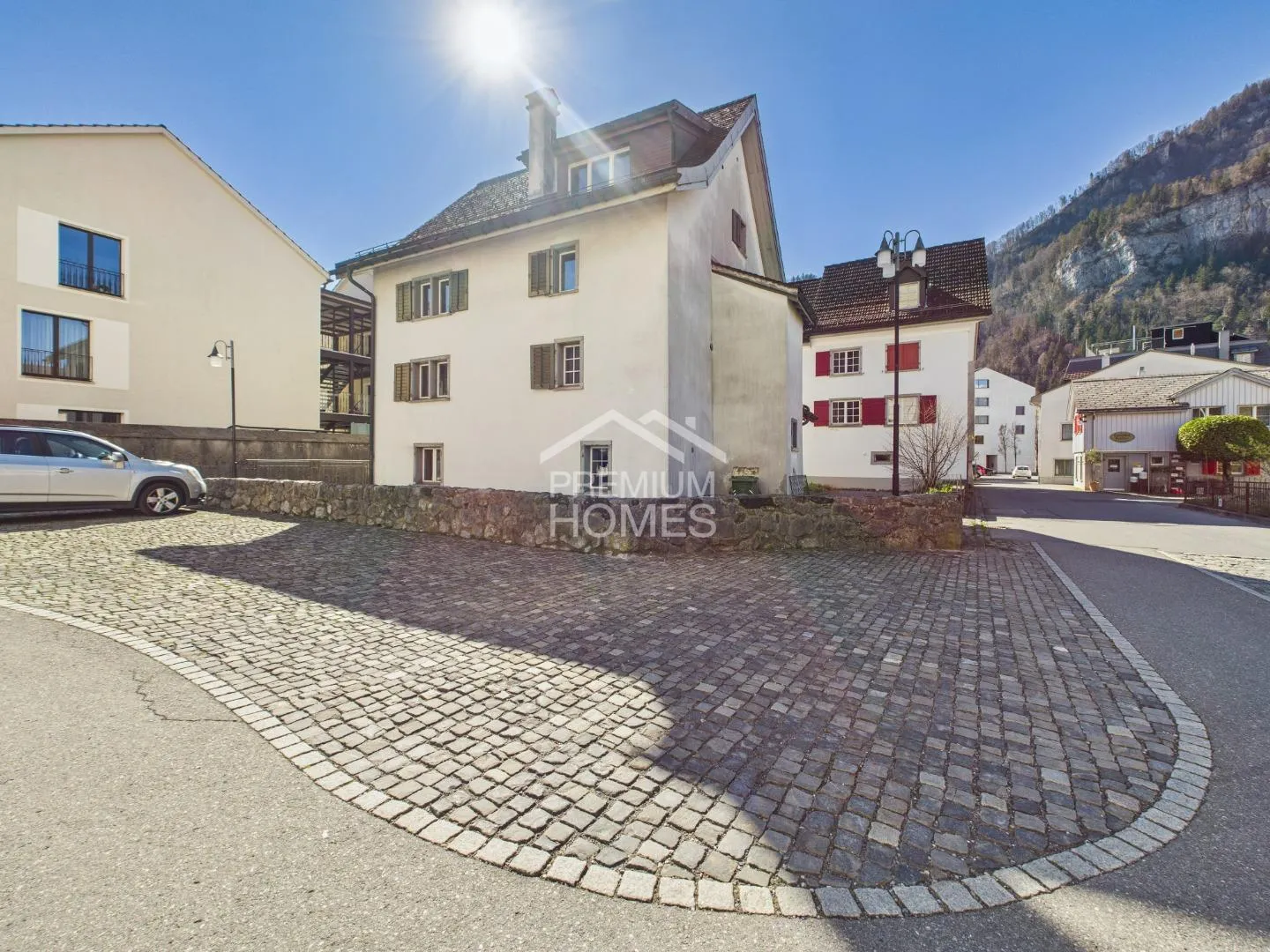 Sanierungsbedürftige Liegenschaft voller Möglichkeiten im Zentrum - Foto 2 von 10