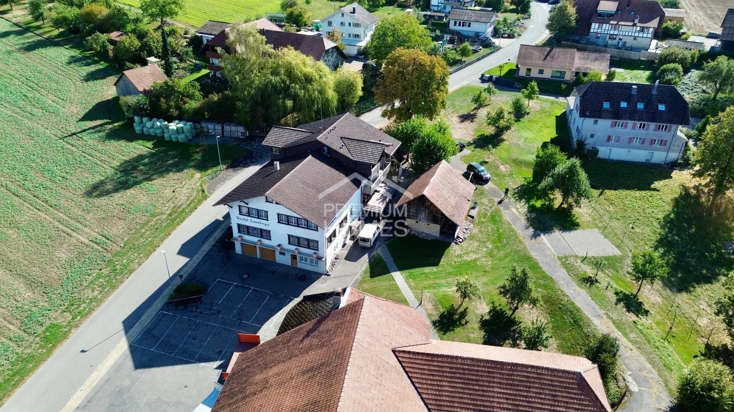 Vielseitige Liegenschaft mit Baulandpotenzial - Foto 2 von 13