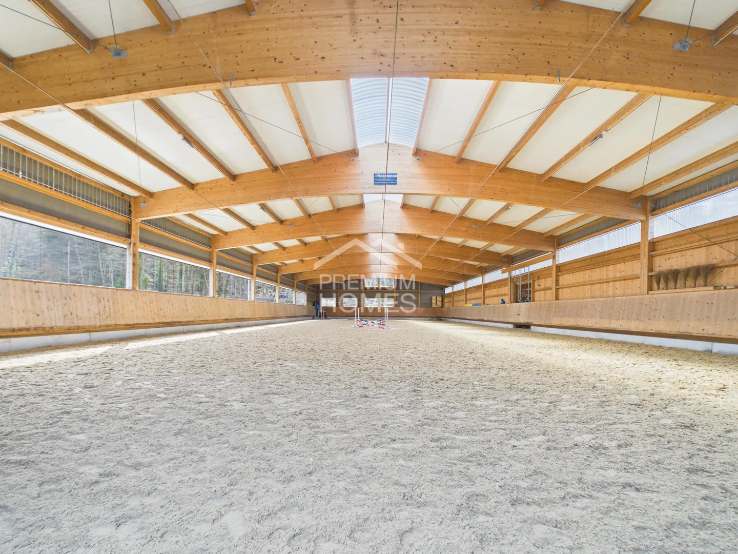 Reitsportparadies mit modernem Haus - Foto 2 von 9